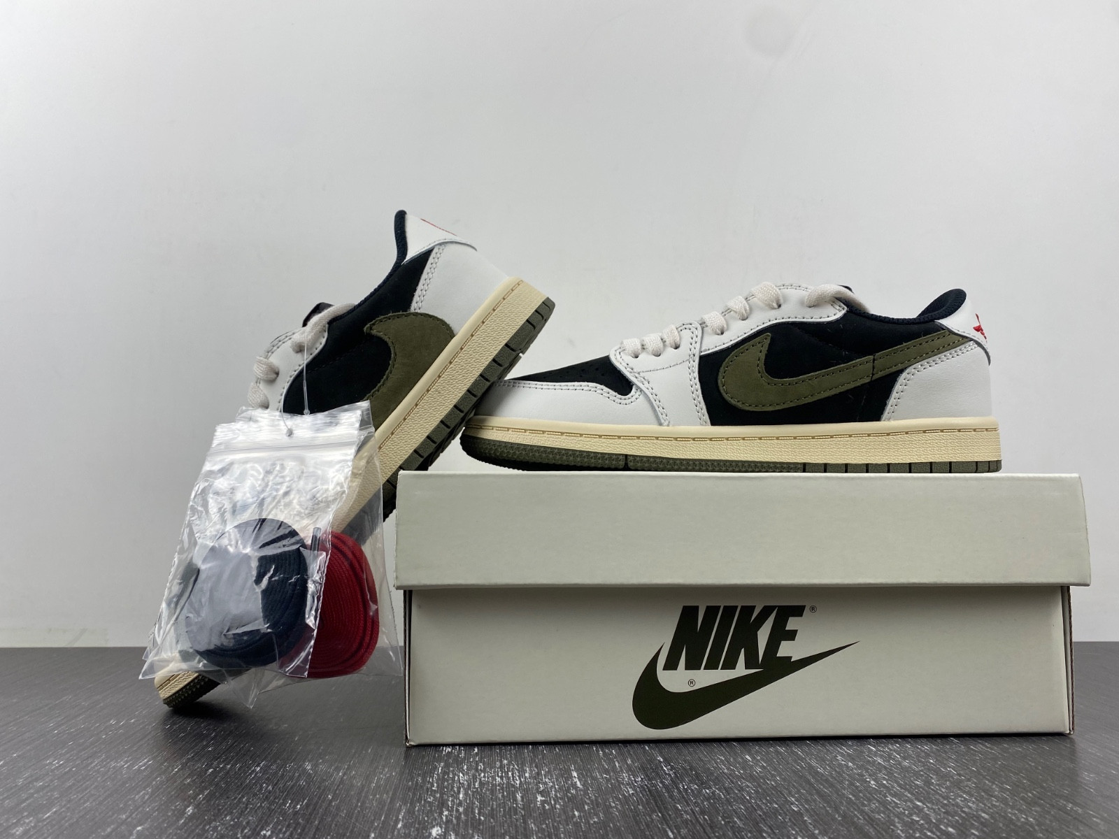 jordan 1 retro low og sp travis scott olive (ps) kids dz5909-106