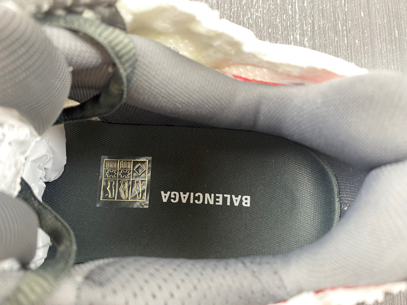 Ba*len*cia*ga runner sneaker