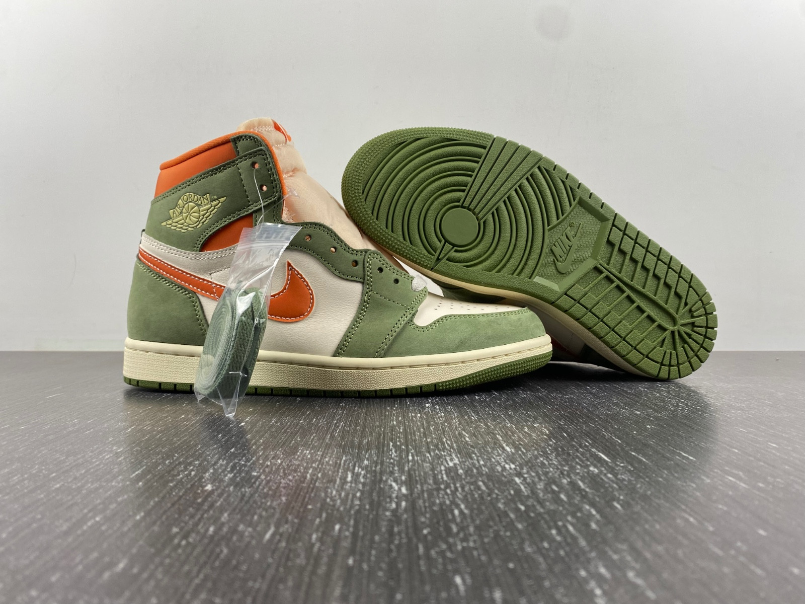 air jordan 1 high og celadon fb9934-300