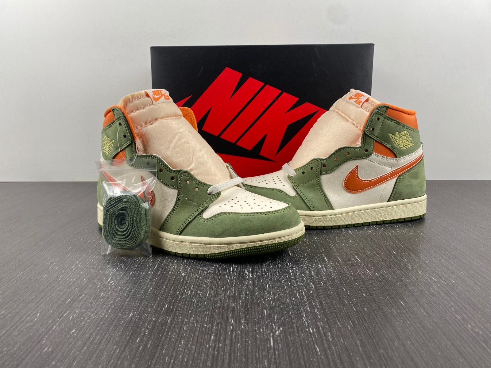air jordan 1 high og celadon fb9934-300