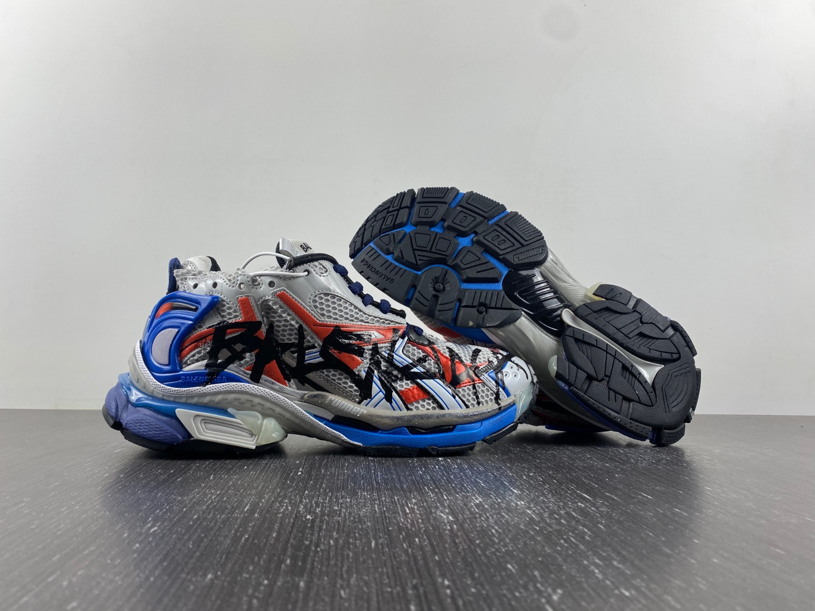 Ba*len*cia*ga runner sneaker