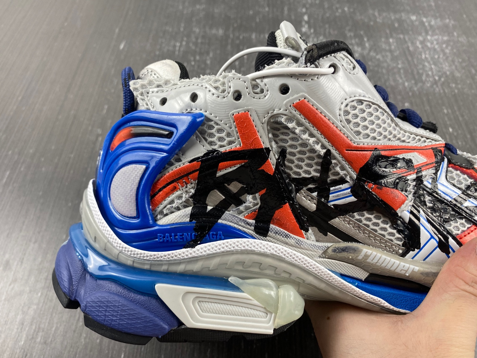 Ba*len*cia*ga runner sneaker