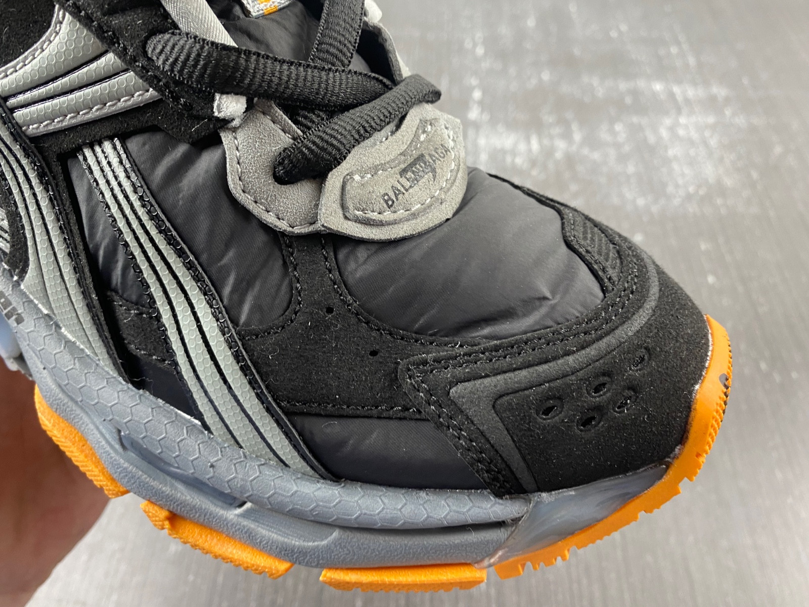 Ba*len*cia*ga runner sneaker