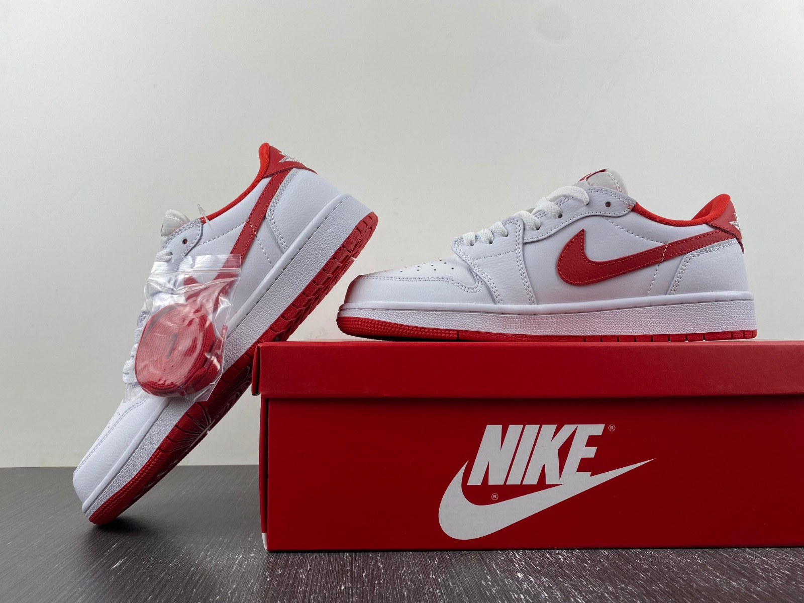 air jordan 1 low og university red cz0790-161