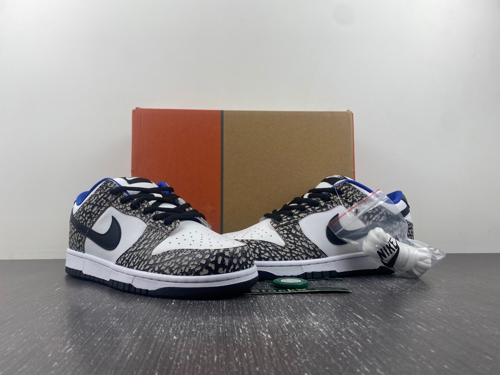 nike sb dunk low “white cement 304292-001