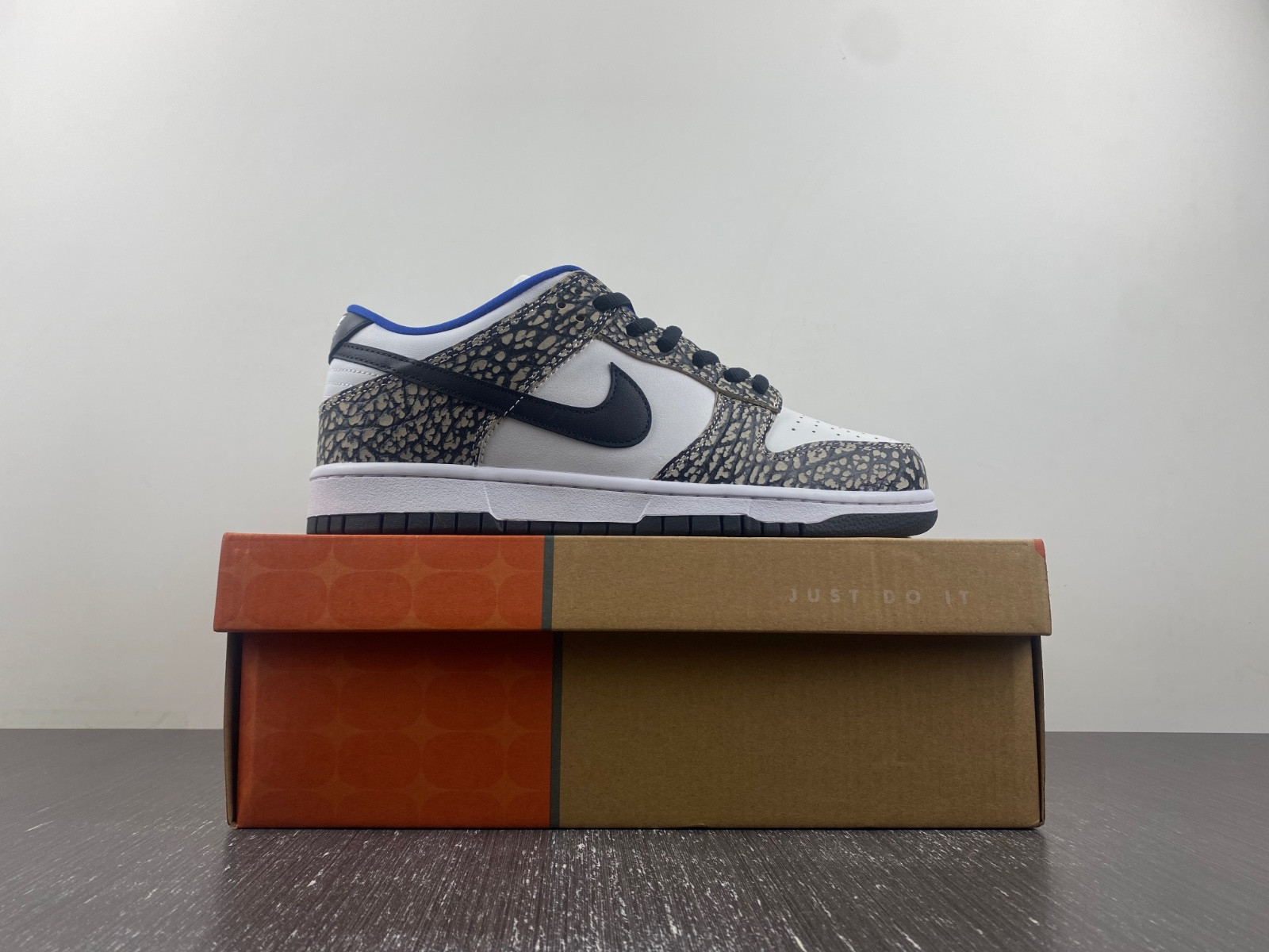 nike sb dunk low “white cement 304292-001