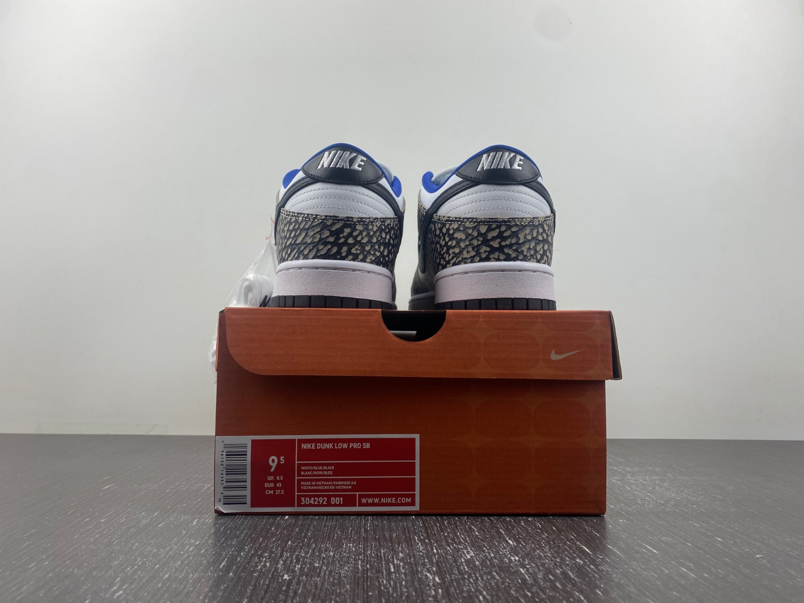 nike sb dunk low “white cement 304292-001