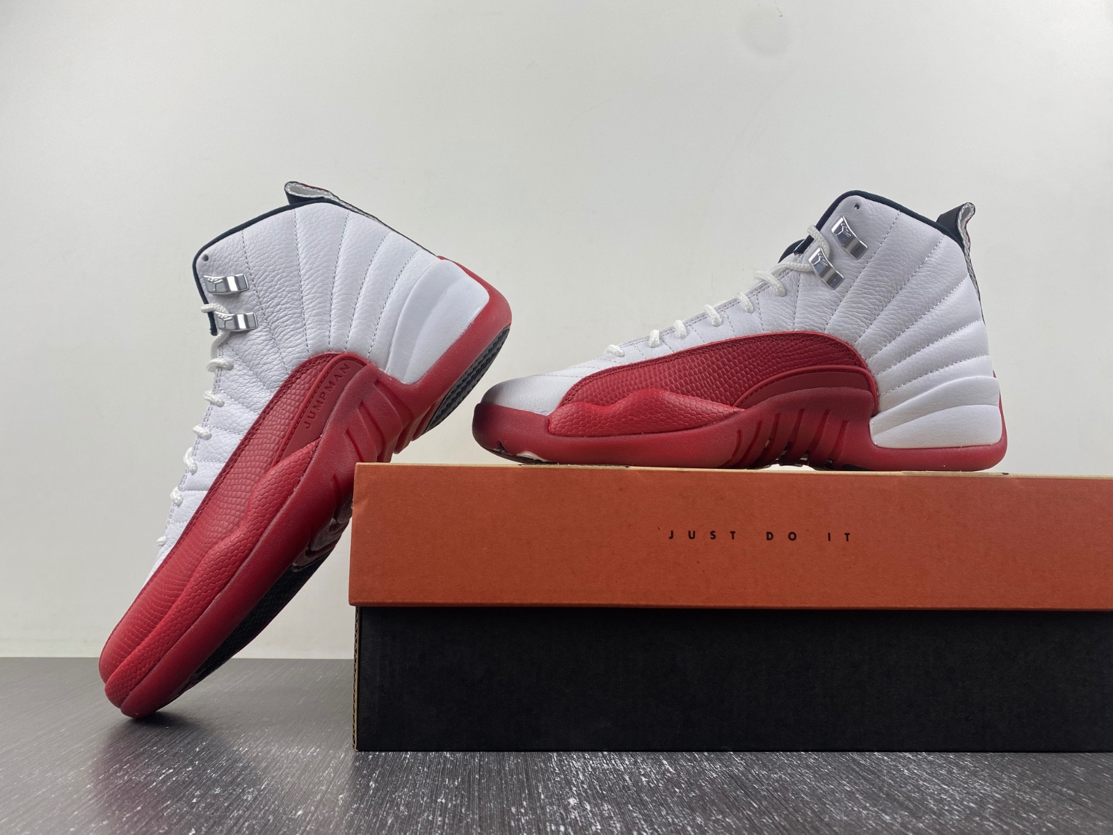 air jordan 12 cherry ct8013-116