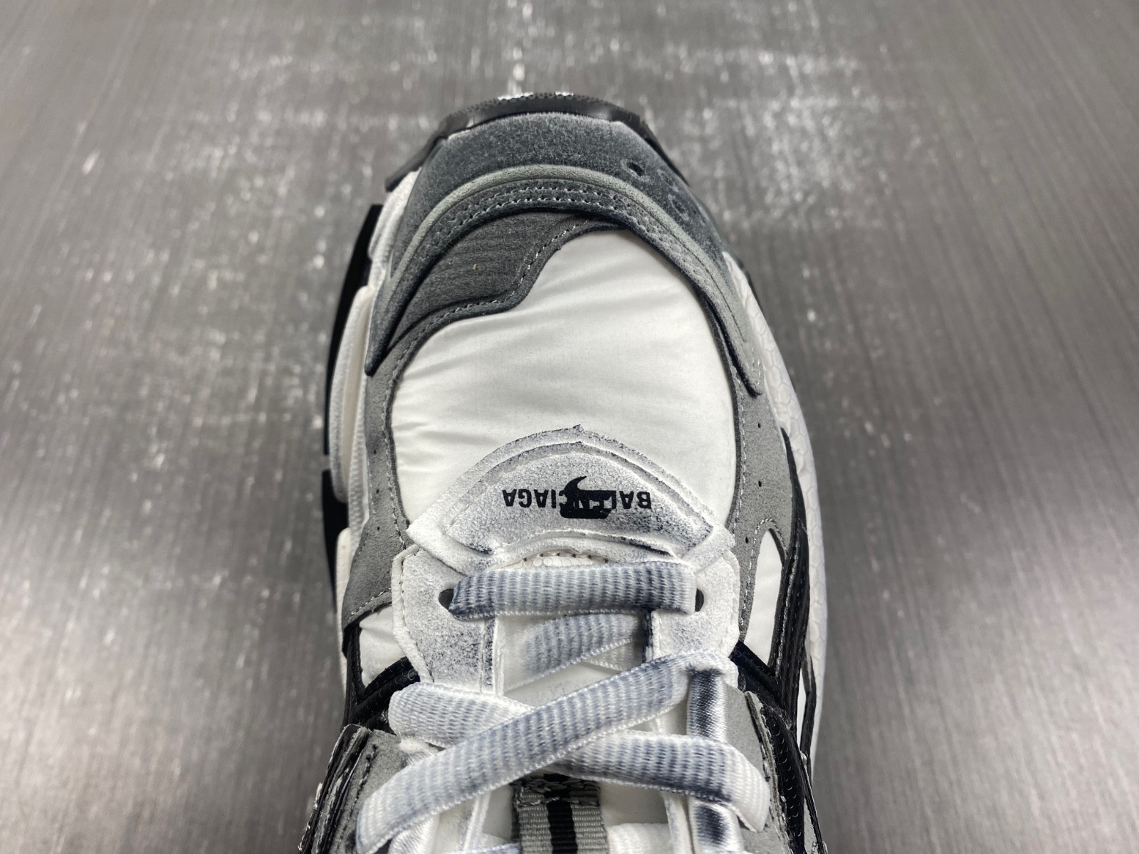 Ba*len*cia*ga runner sneaker