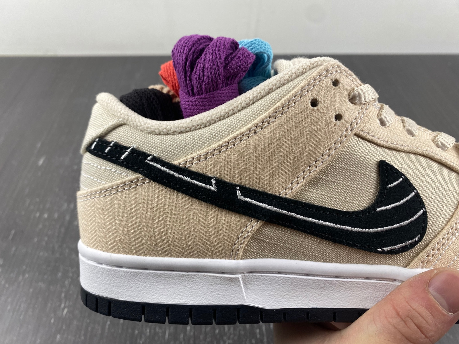 albino & preto x nike dunk sb low fd2627-200