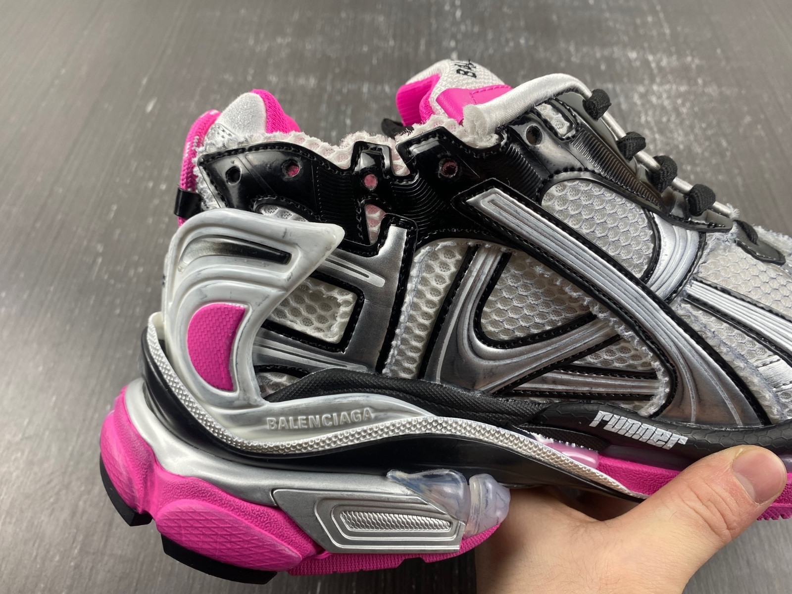 Ba*len*cia*ga 7.0 runner sneaker