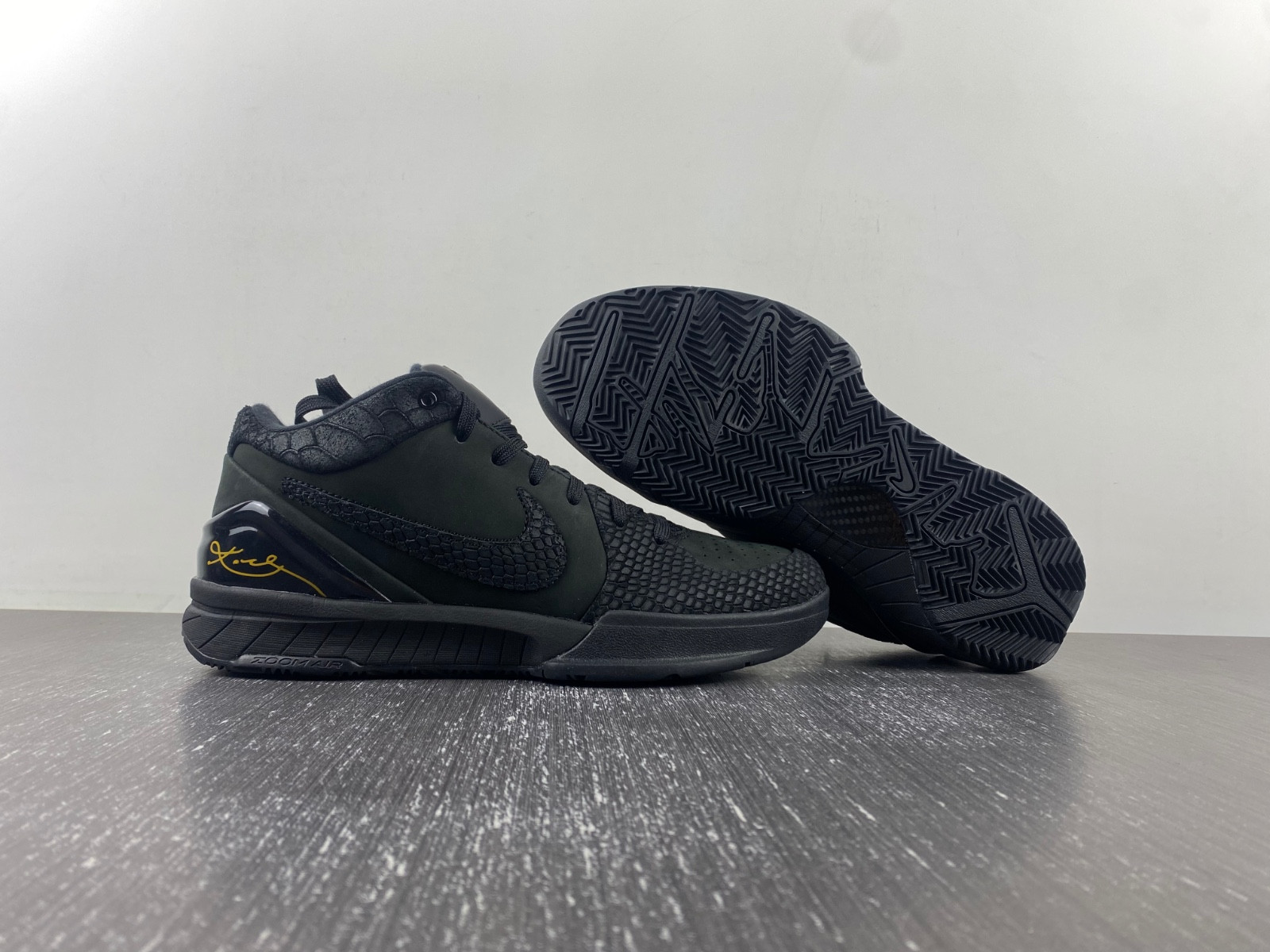 nike kobe 4 protro black university gold fq3544-001