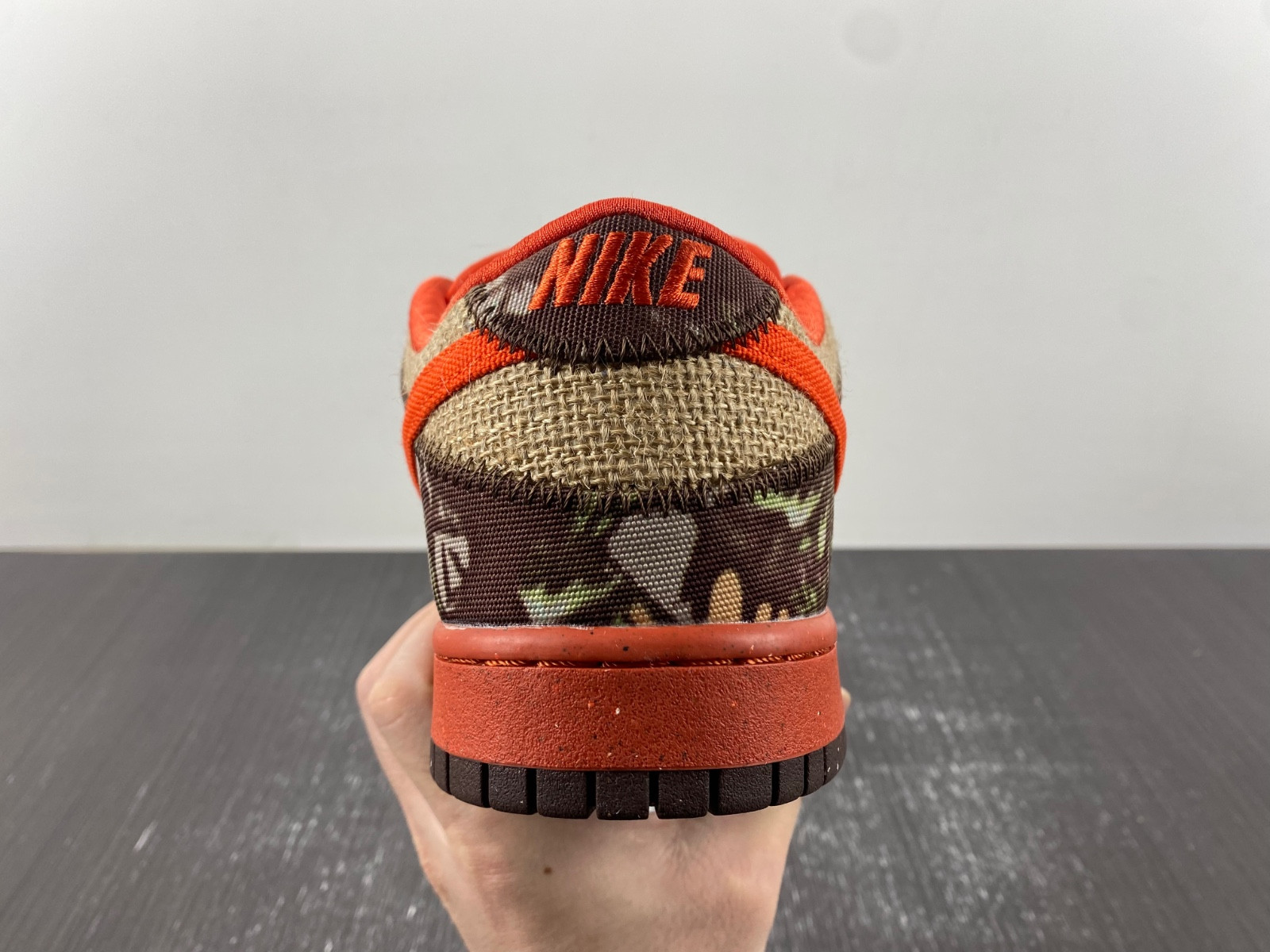 nike sb dunk low hunter reese forbes 304292-281