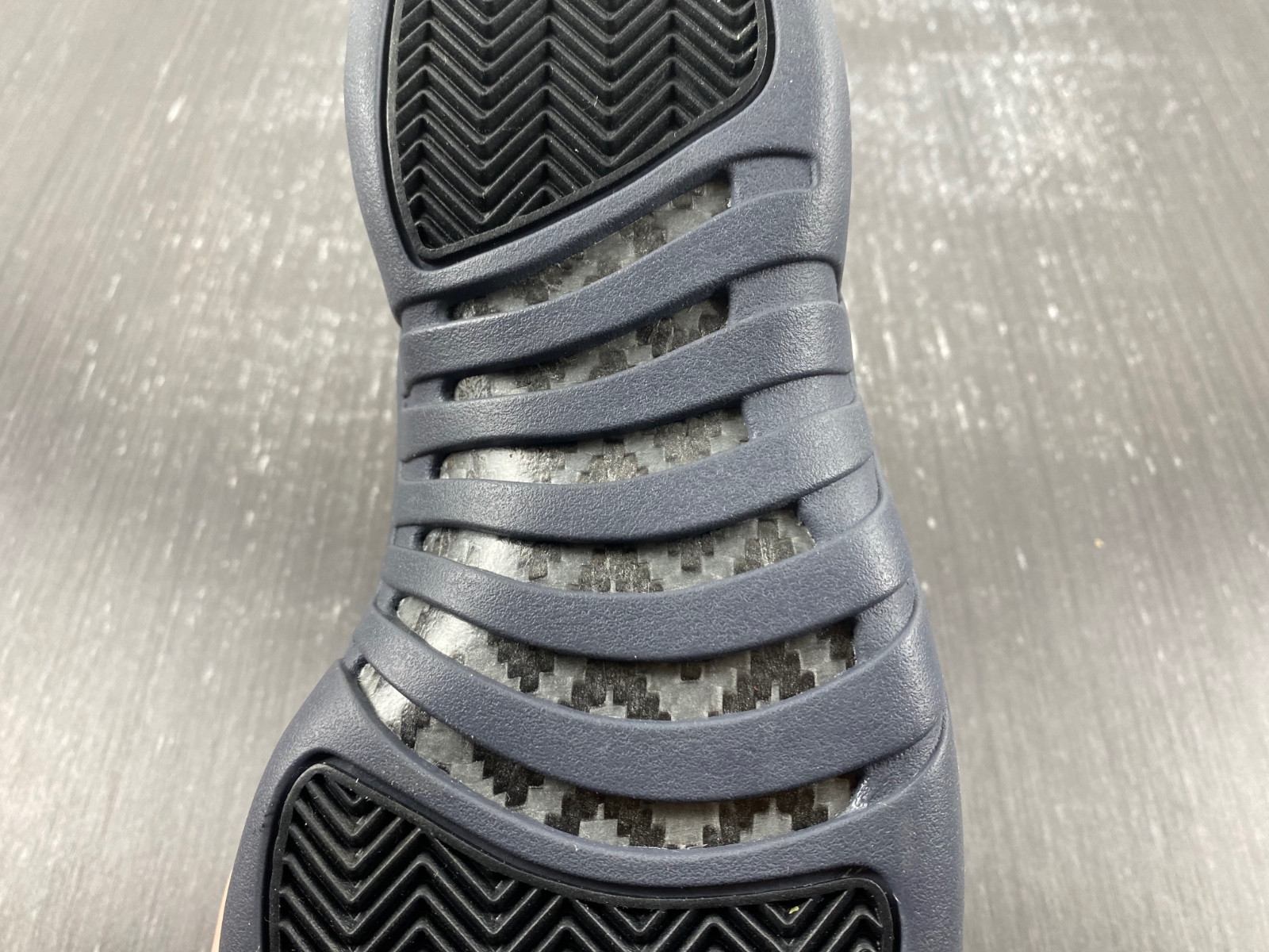 air jordan 12 black wolf grey ct8013-019