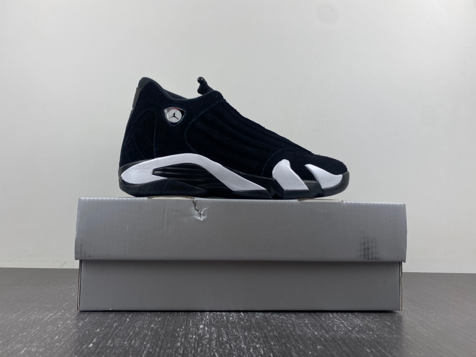air jordan 14 black white university red 487471-016