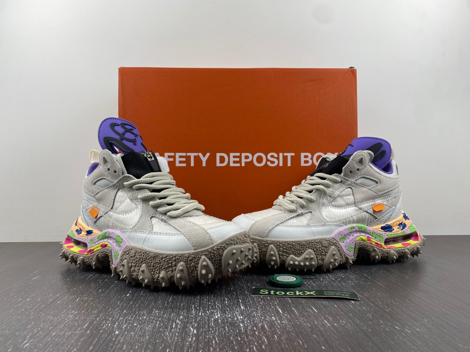 nike off white x air terra forma
