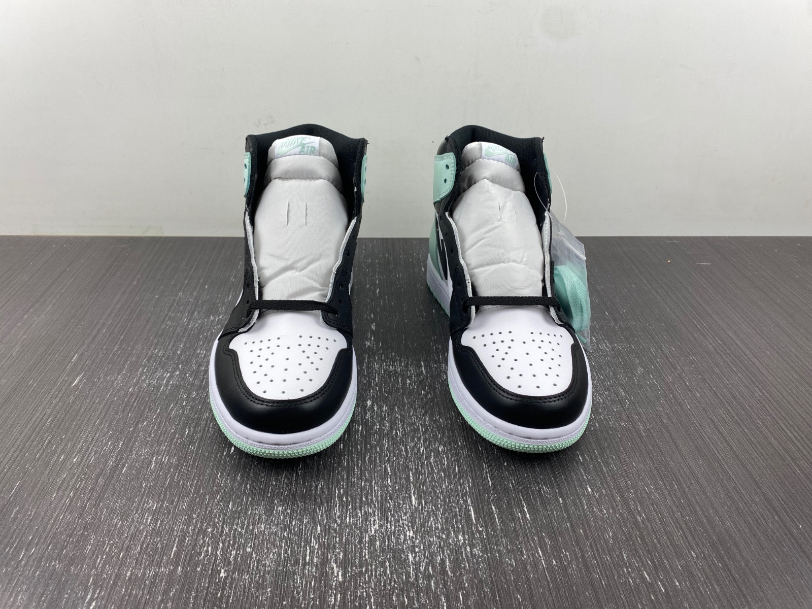 air jordan 1 retro high igloo 861428-100