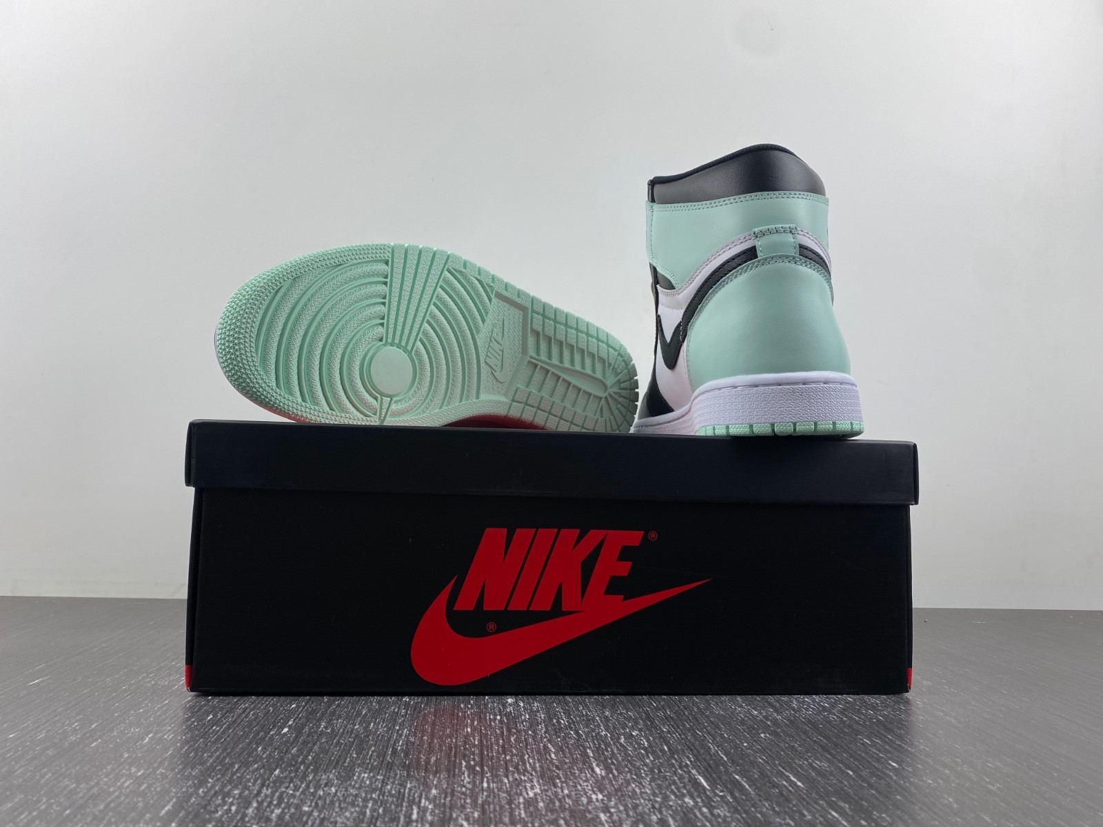 air jordan 1 retro high igloo 861428-100