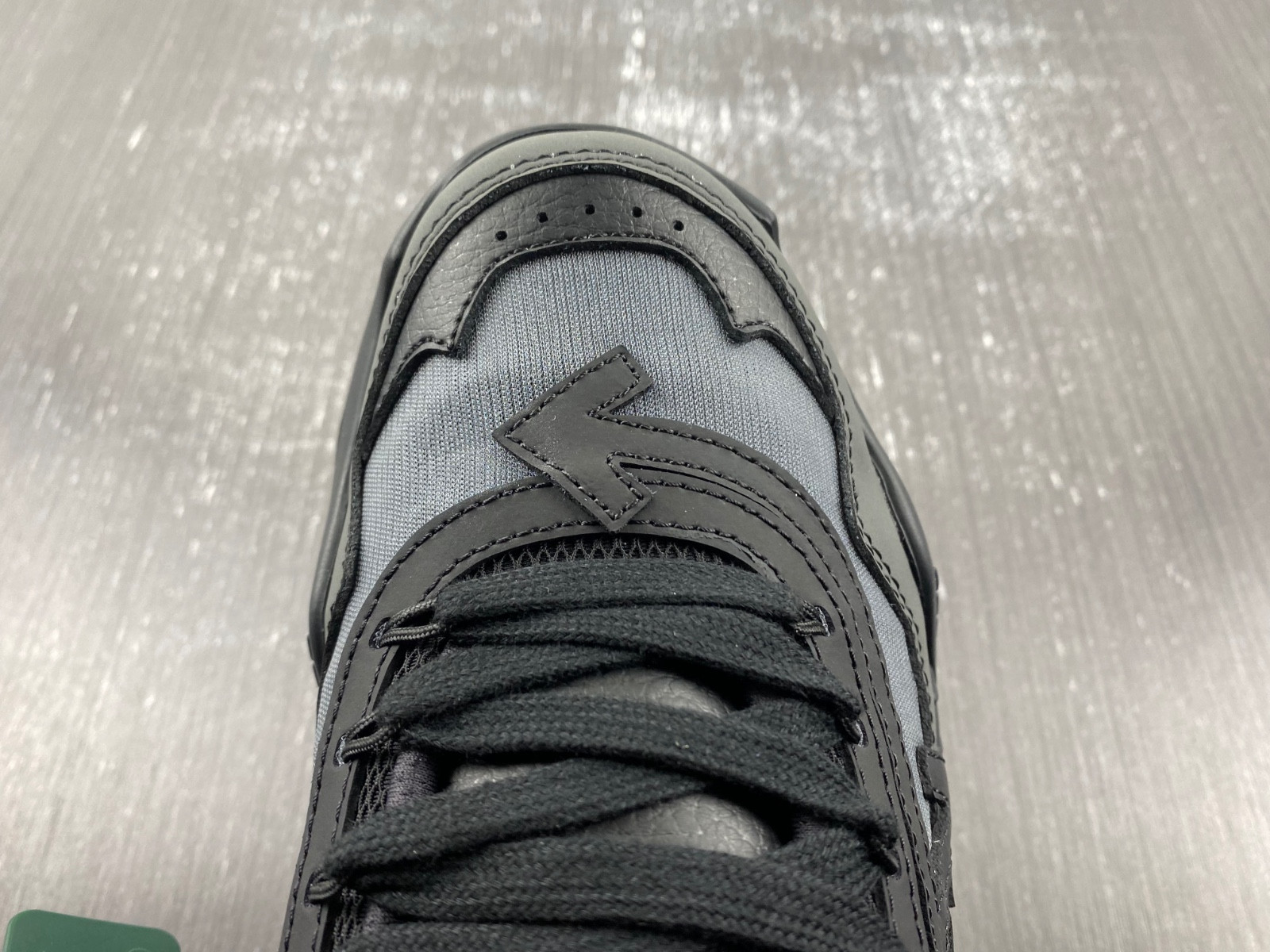 owt 19fw odsy-1000 sneakers