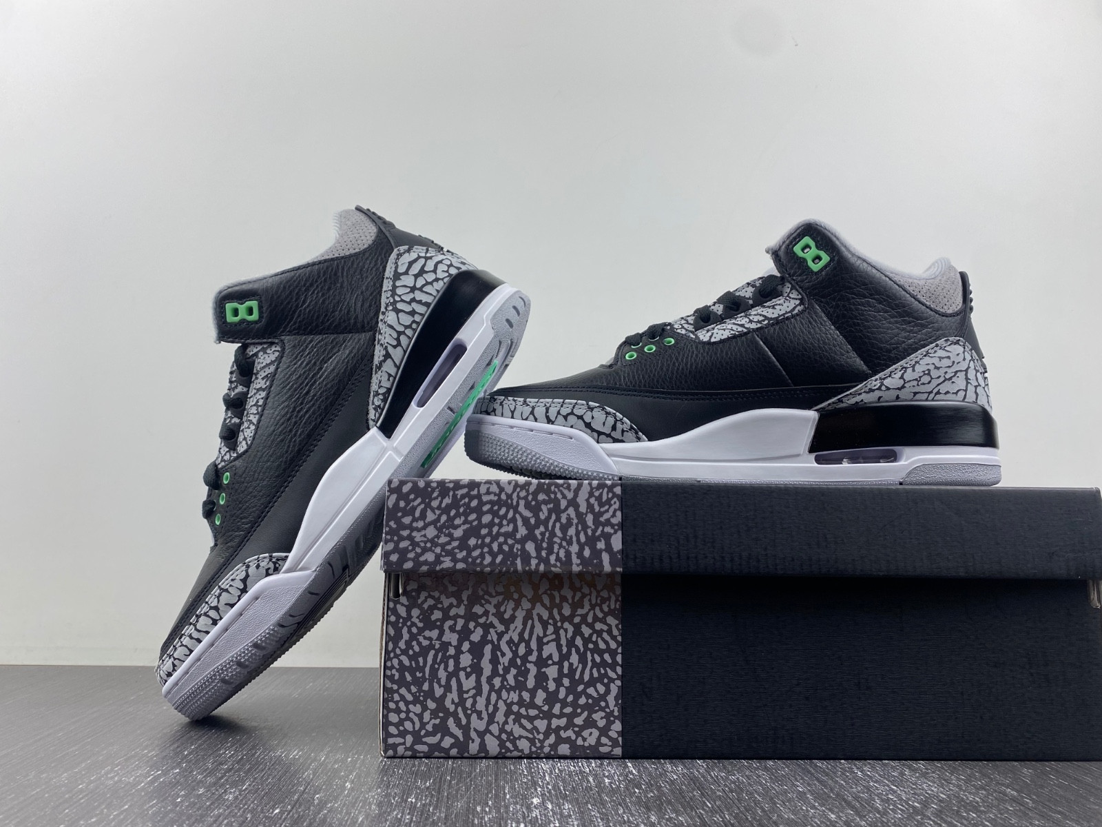 air jordan 3 "green glow" ct8532-031