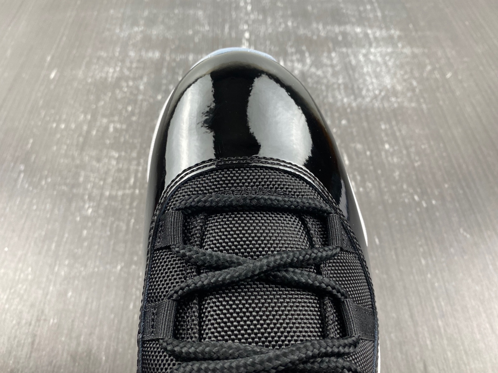 air jordan 11 “space jam fv5104-004