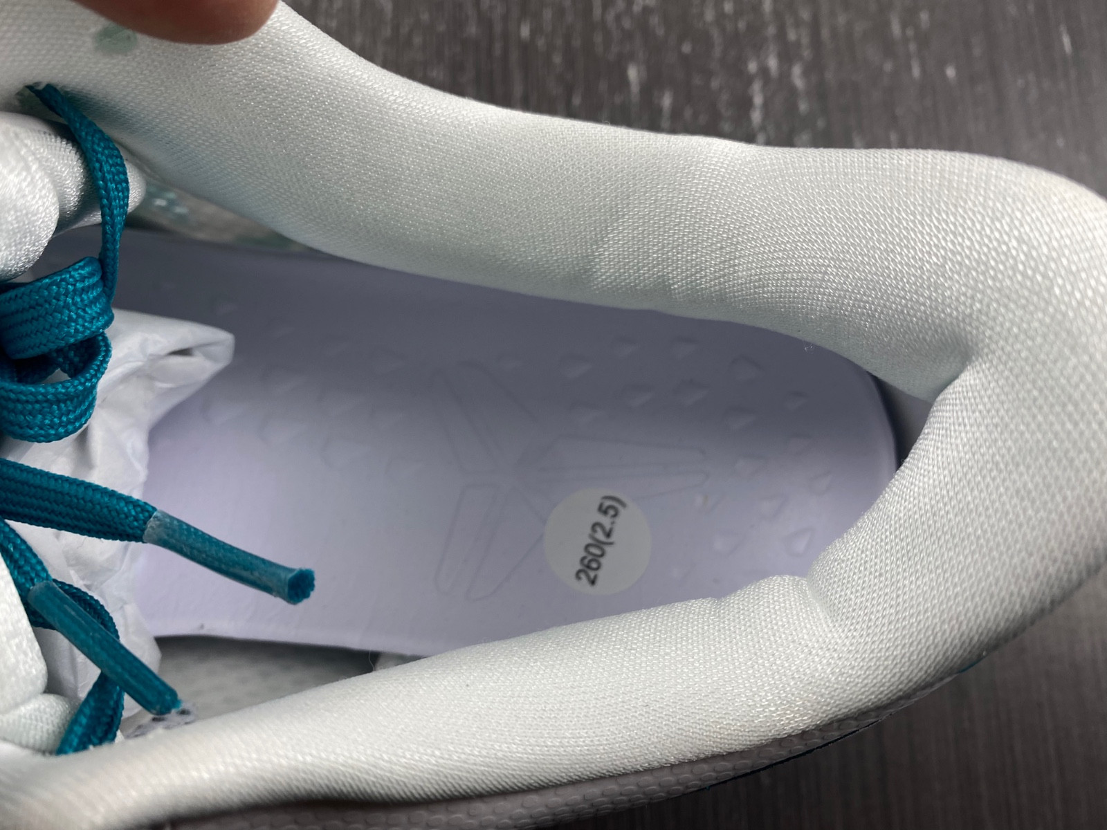 nike kobe 8 "radiant emerald fq3549-101