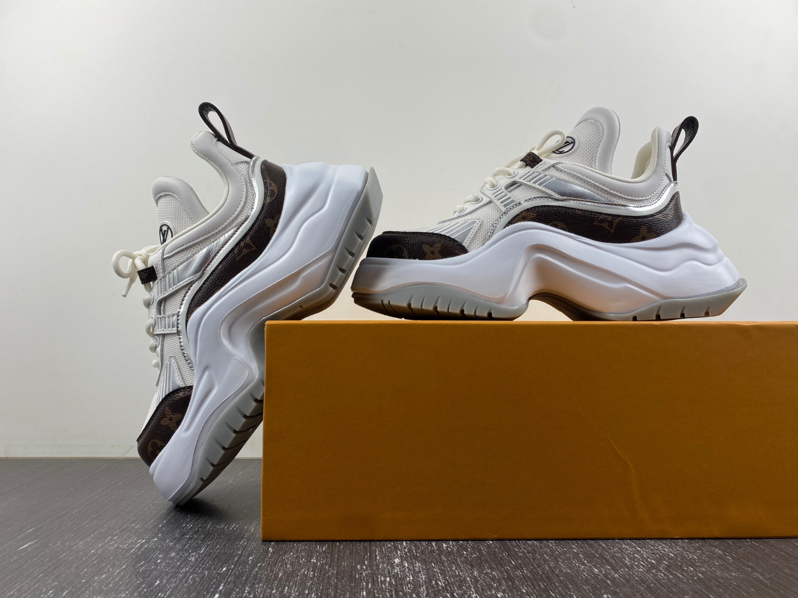 lwe archlight sneakers