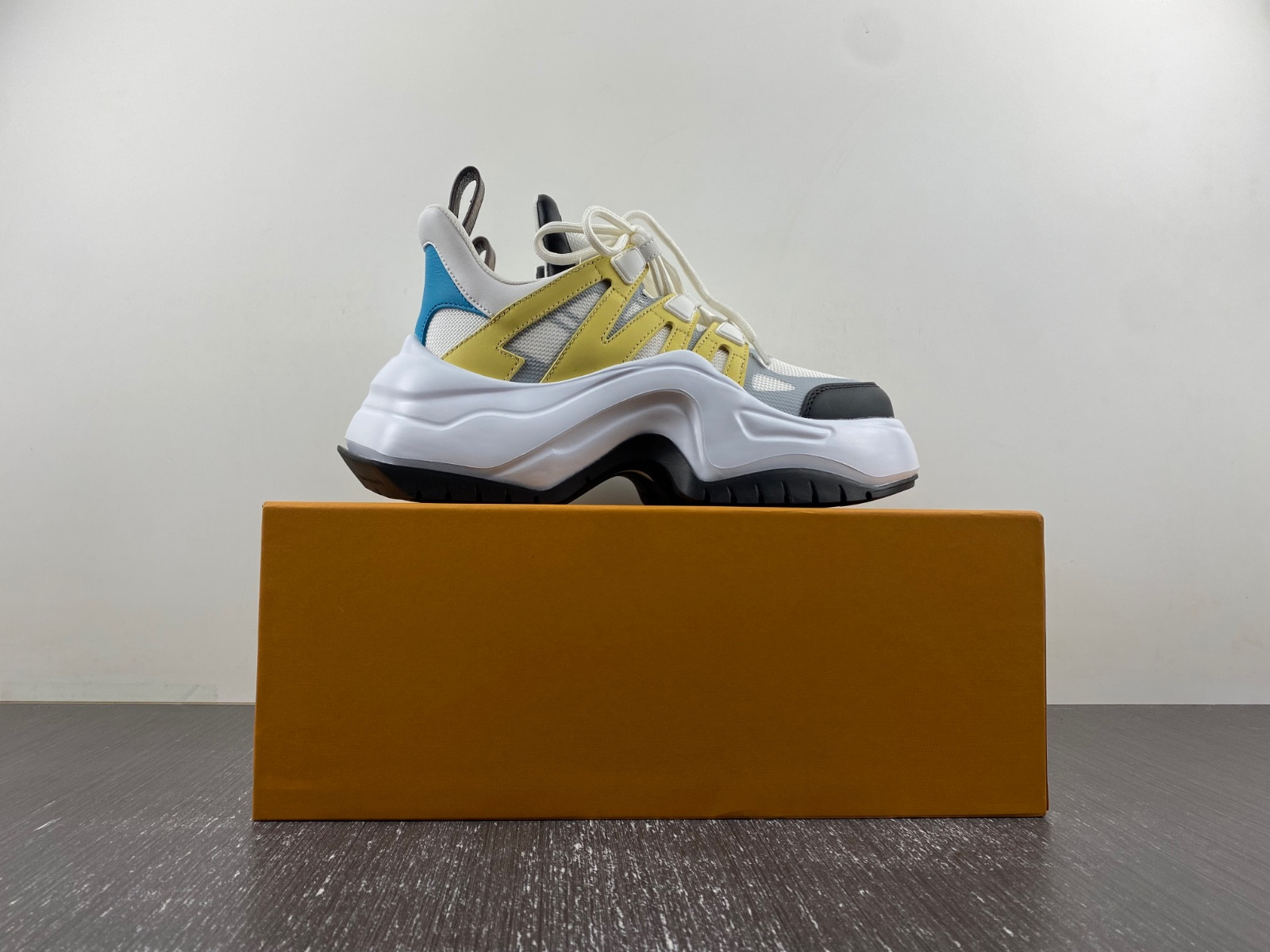 lwe archlight sneakers