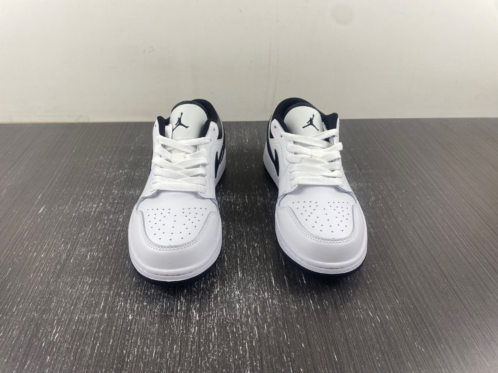 jordan 1 low white black men