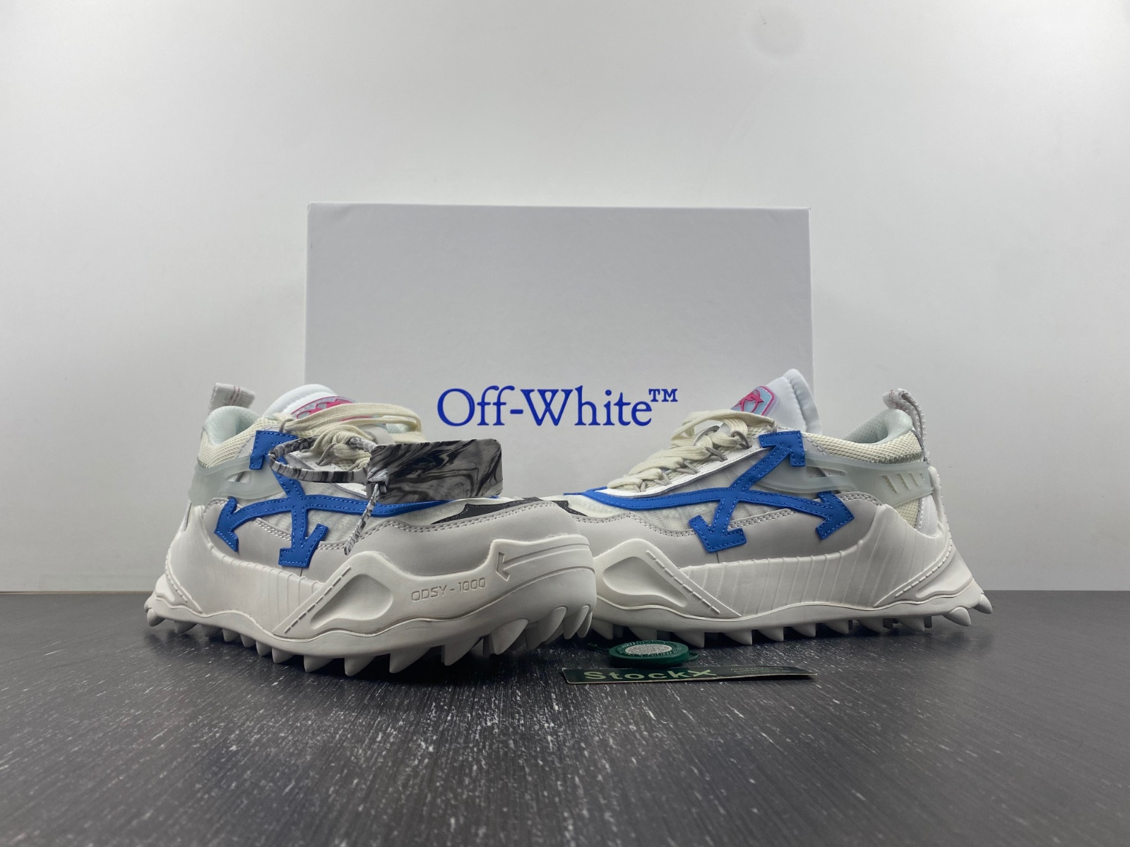 owt 19fw odsy-1000 sneakers