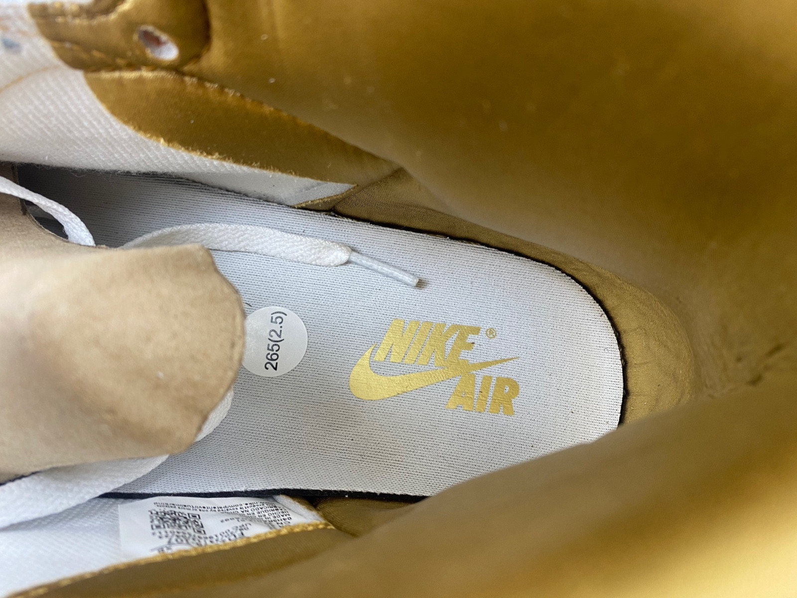 jordan 1 retro high og metallic gold (women