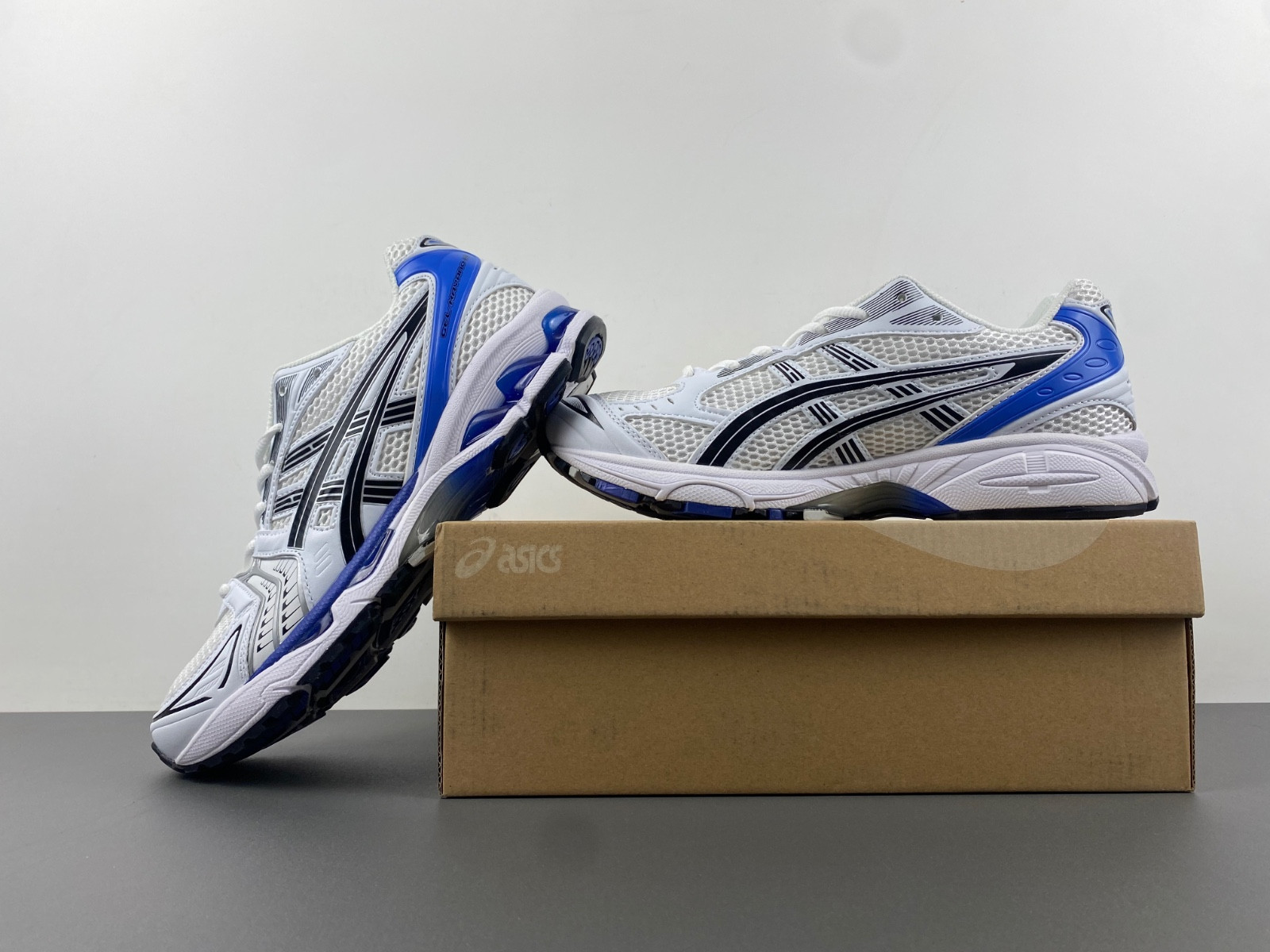 As*ic*s gel kayano 14 