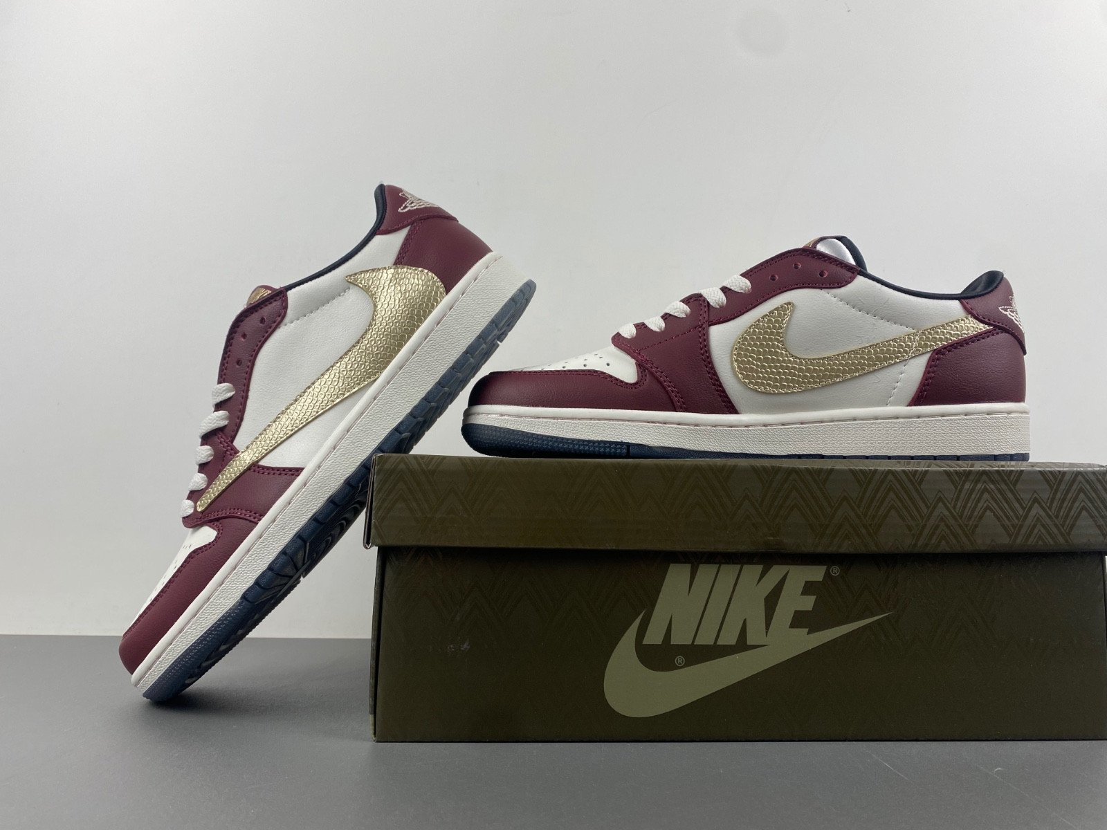 air jordan 1 low year of the dragon 2024 fj5735-100