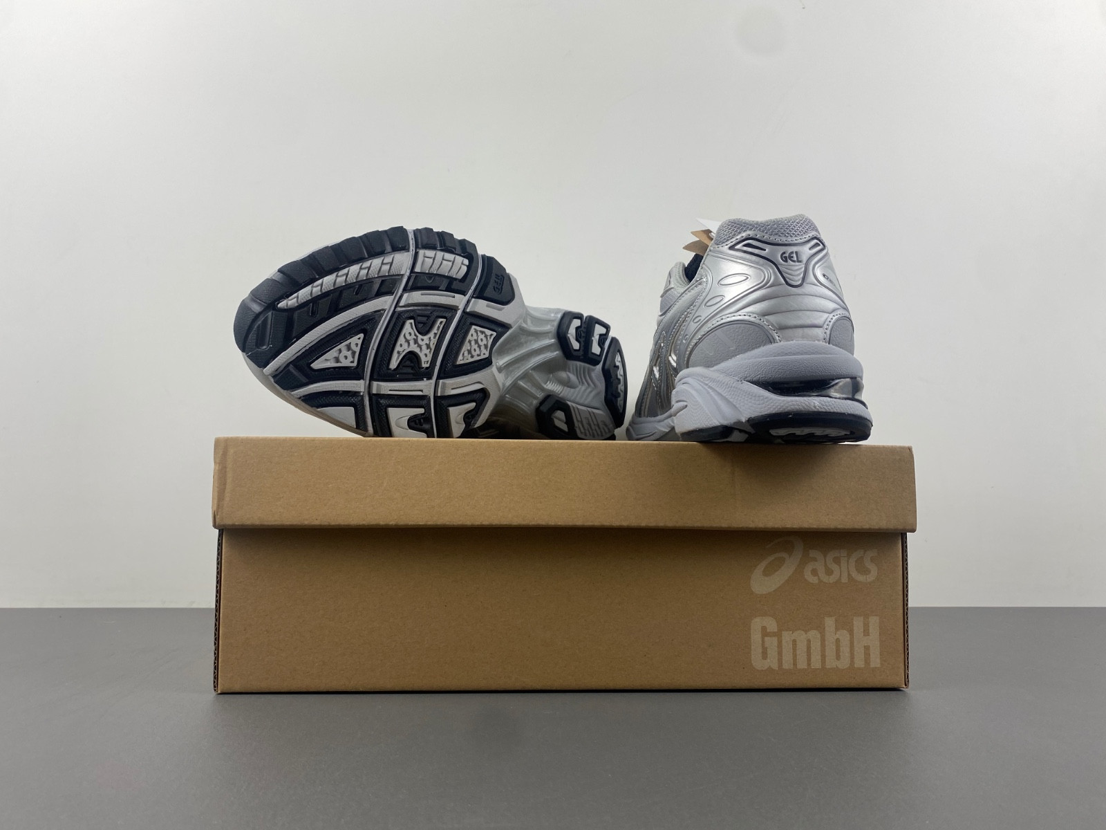 As*ic*s gel-kayano legacy pure silver men