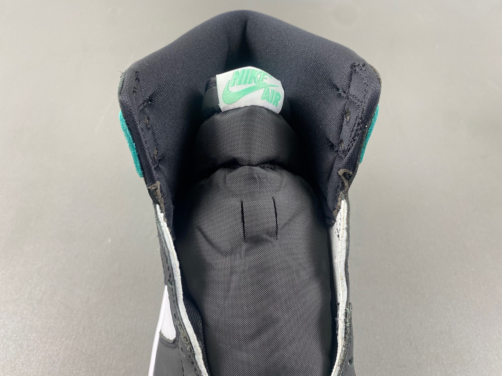 air jordan 1 retro high og green glow dz5485-130