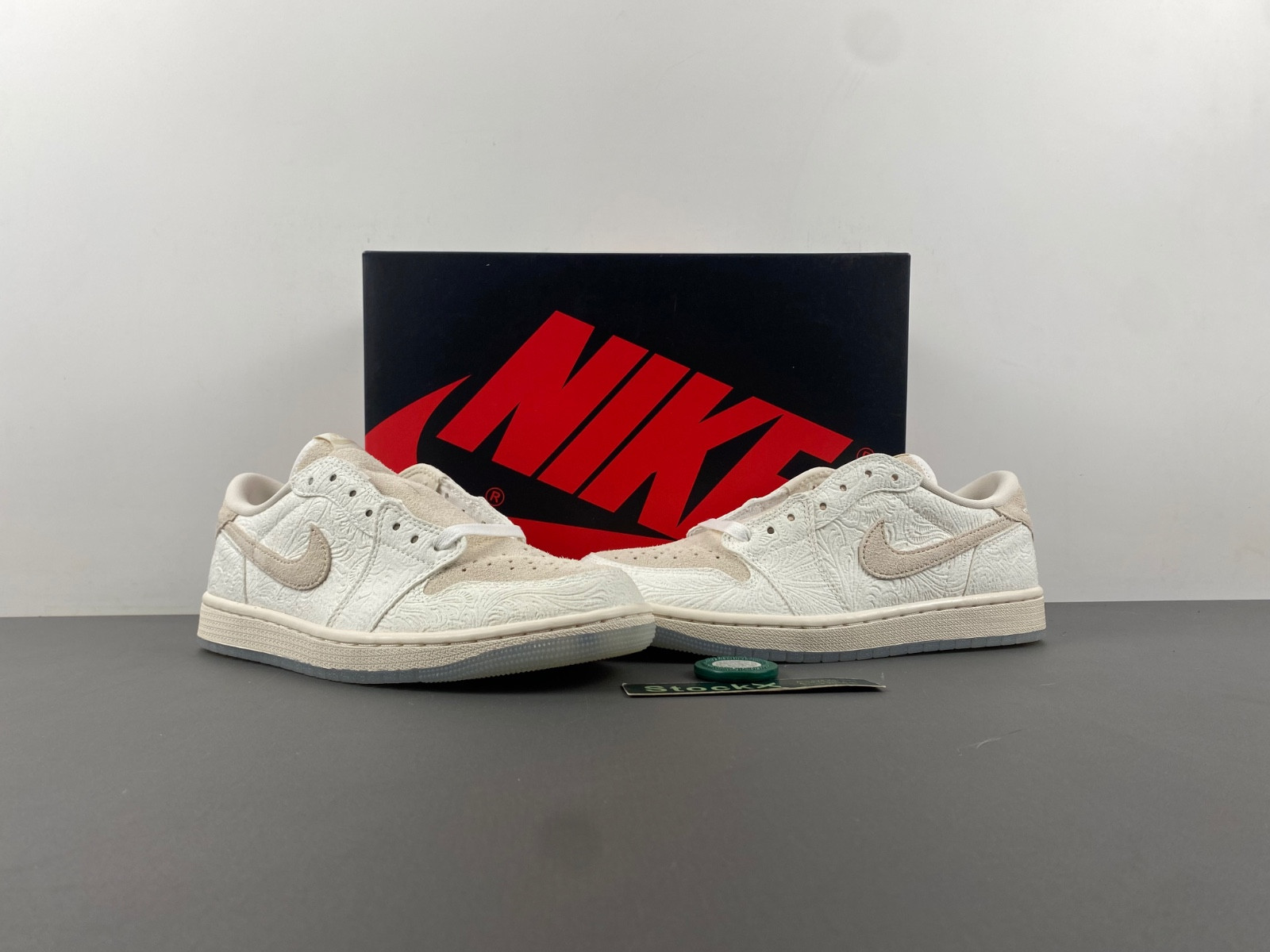 jordan 1 retro low og chris paul men