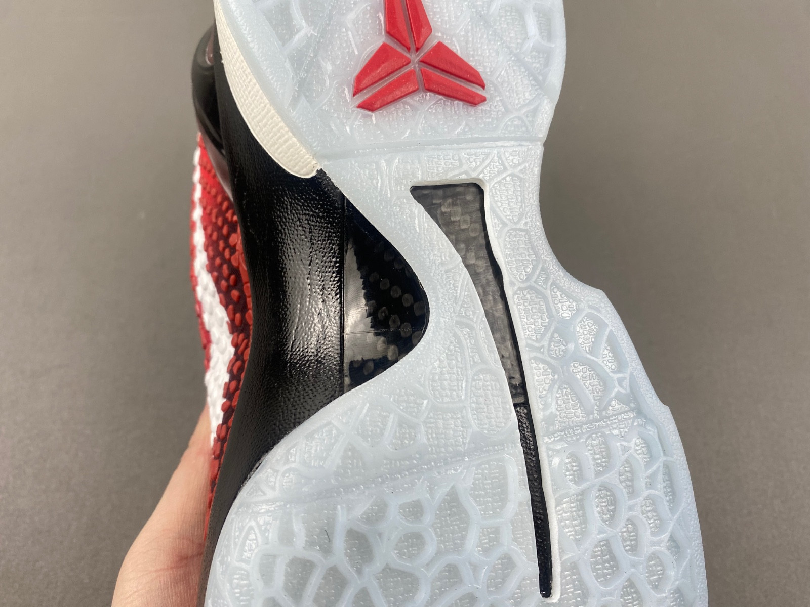 kobe 6 protro challenge red/black-white dh9888-600