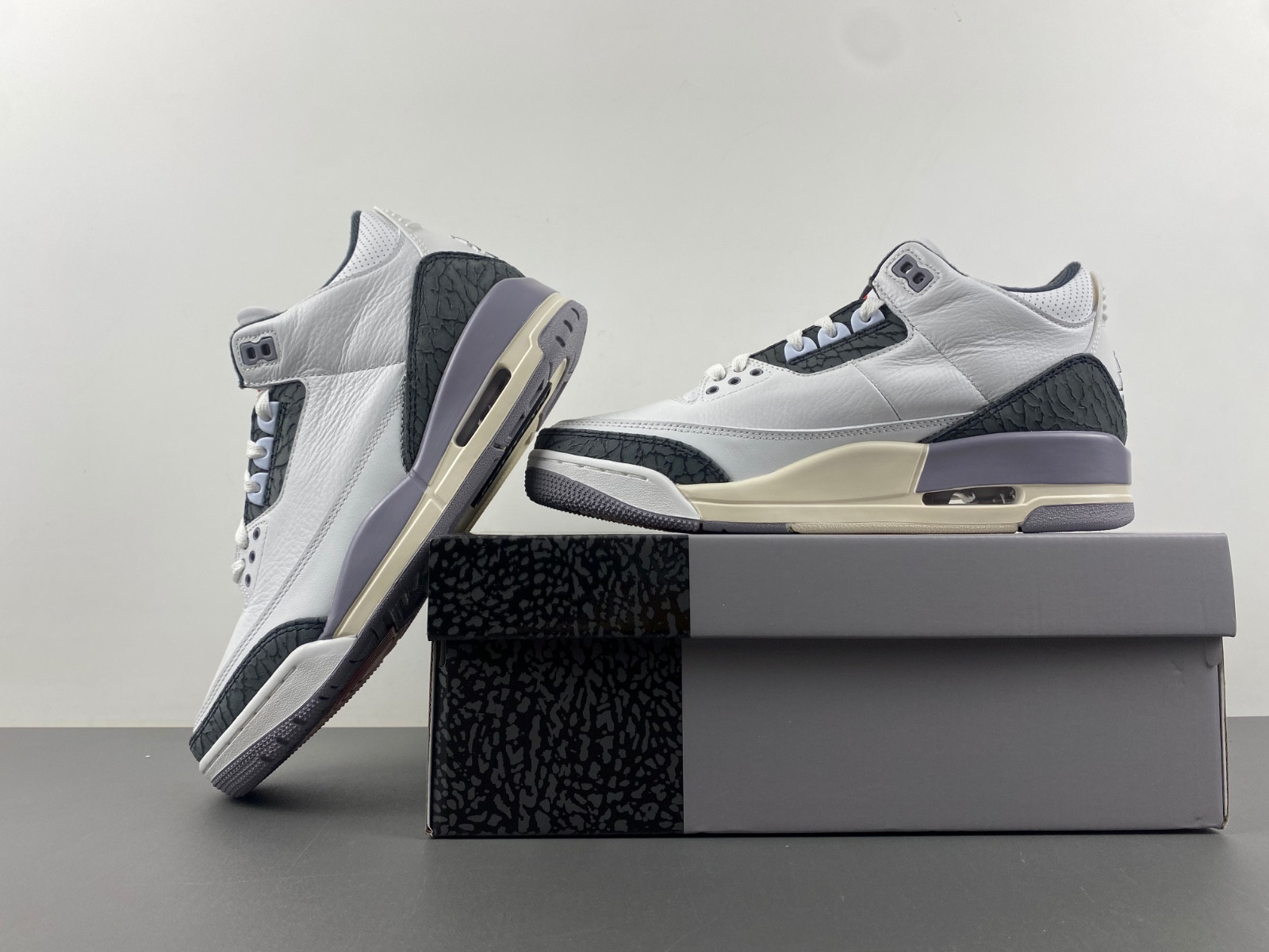 air jordan 3 cement grey ct8532-106