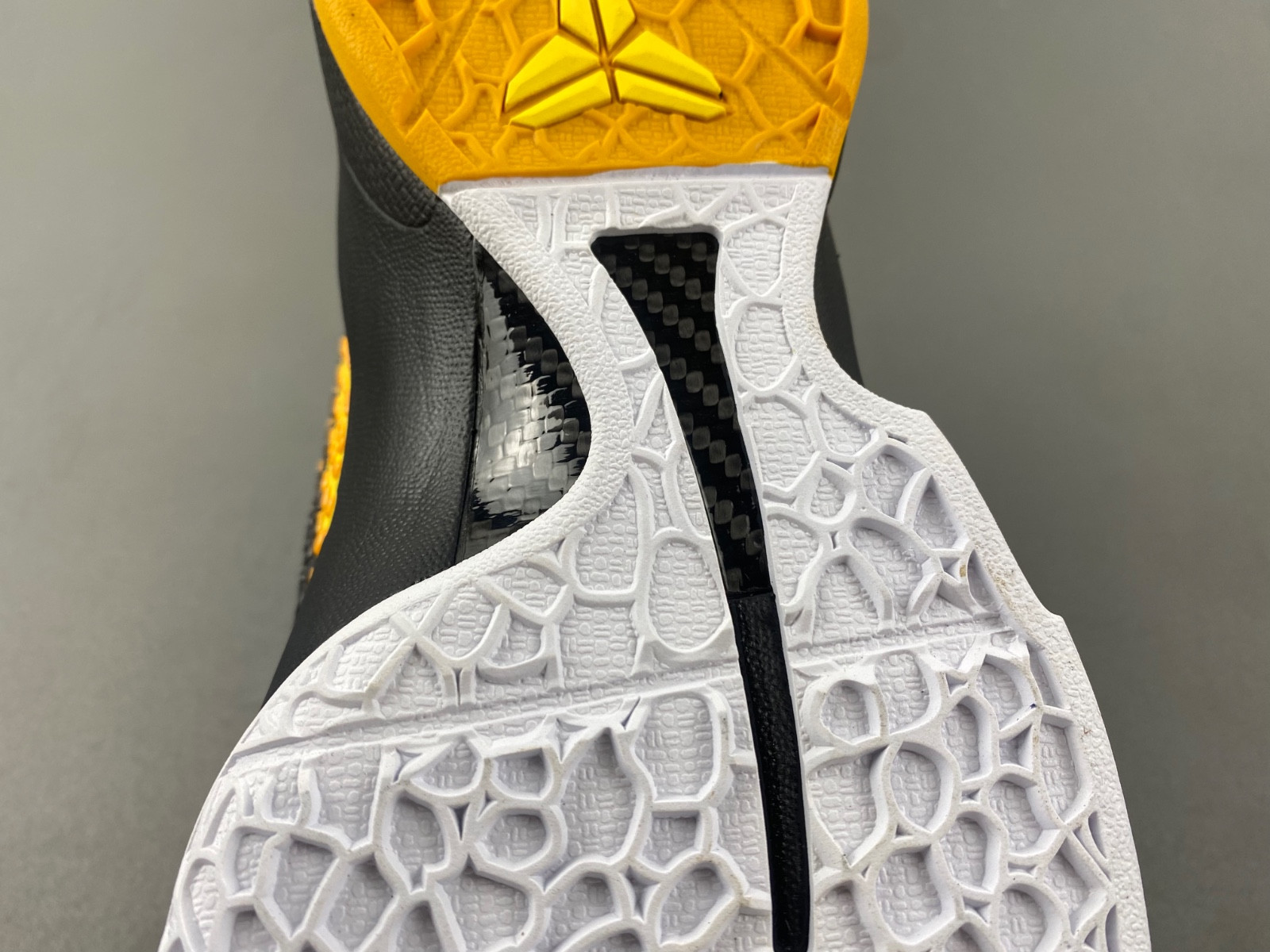 nike kobe 6 lightbulb men