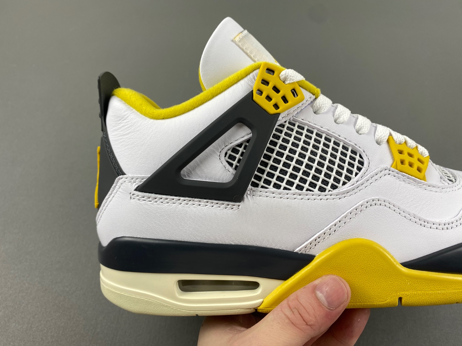 air jordan 4 womens "vivid sulfur" aq9129-101