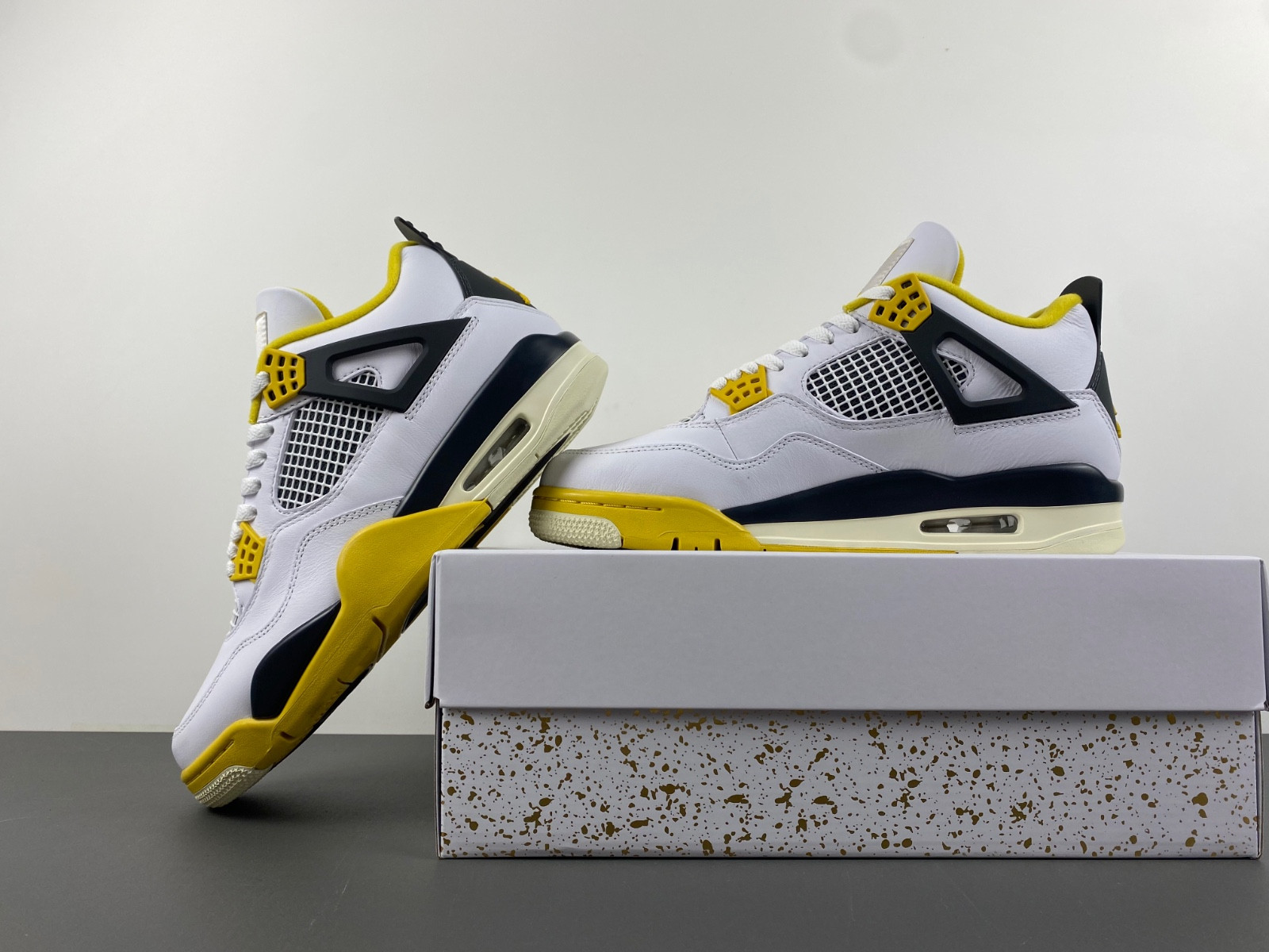 air jordan 4 womens "vivid sulfur" aq9129-101