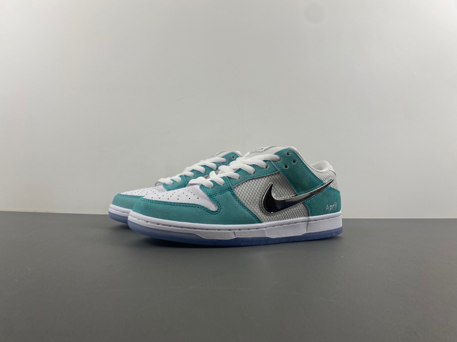 nike sb dunk low april skateboards men''s fd2562-400
