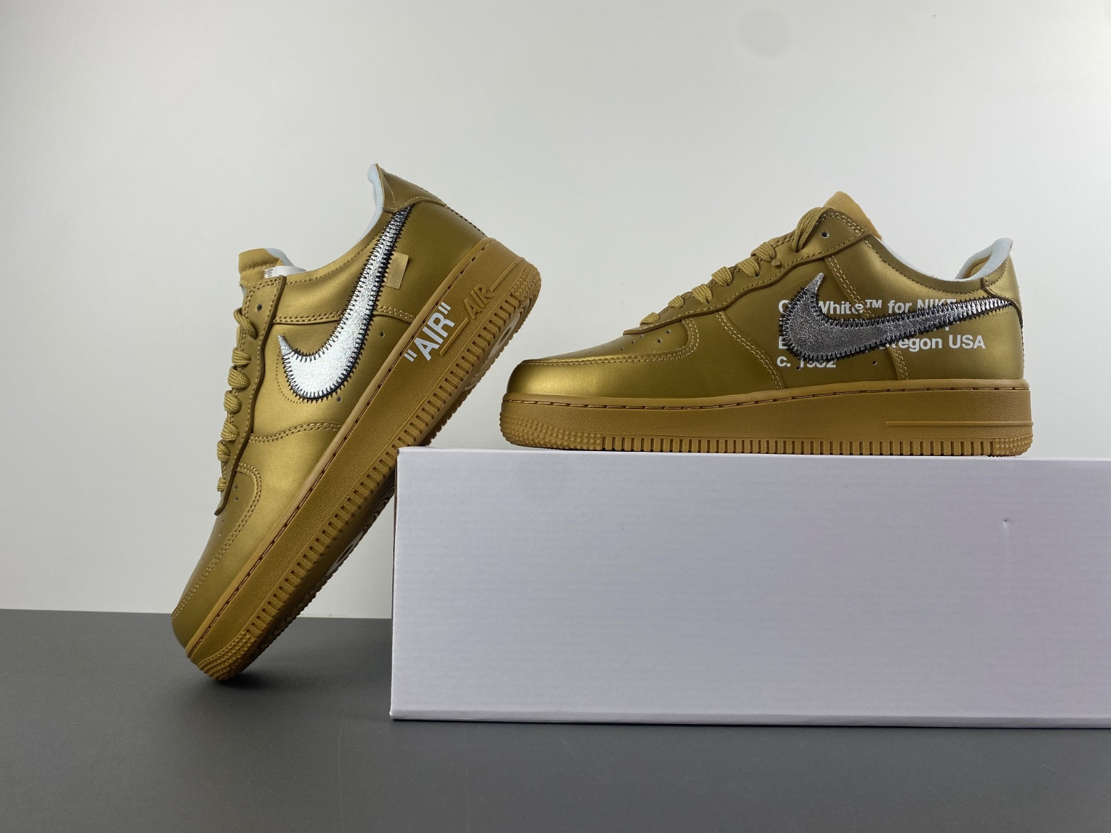 off-white x nike air force 1 gold ao4297-800
