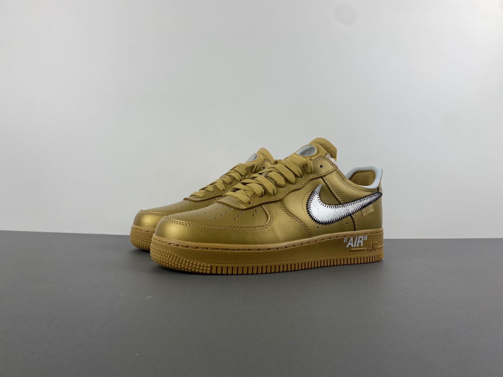 off-white x nike air force 1 gold ao4297-800
