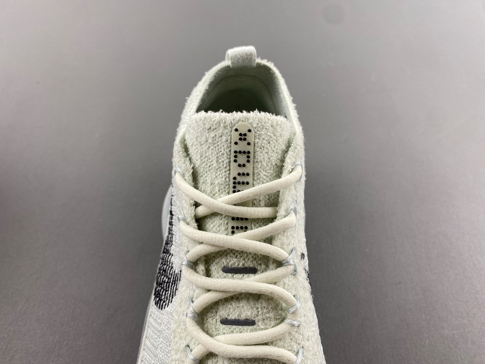 nike air max scorpion flyknit se "light silver" fq2694-001