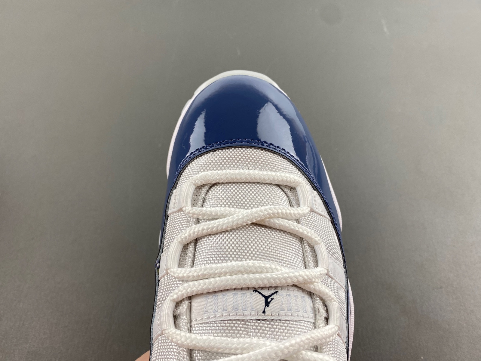 air jordan 11 low retro white midnight navy fv5104-104