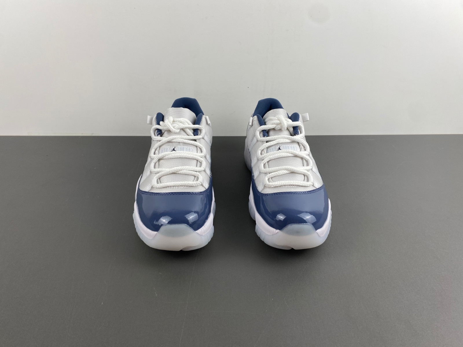 air jordan 11 low retro white midnight navy fv5104-104