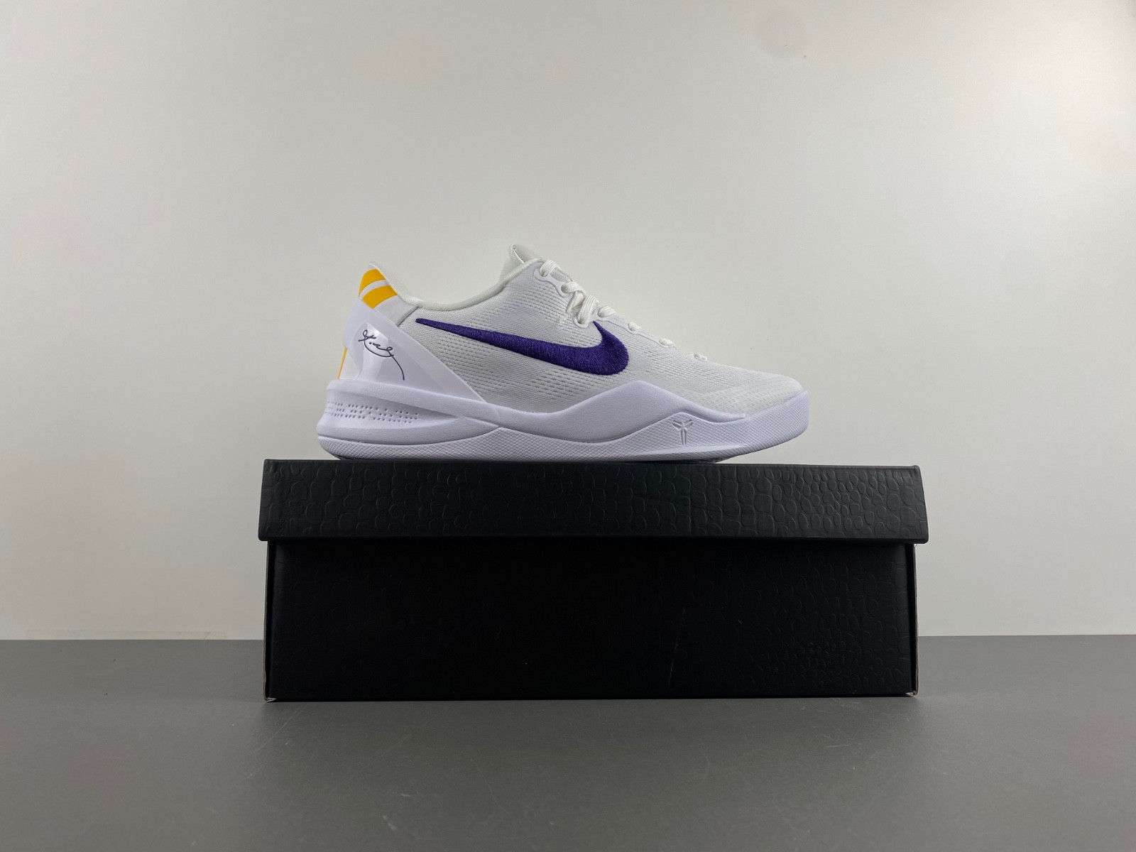 nike kobe 8 protro lakers home hf9550-100