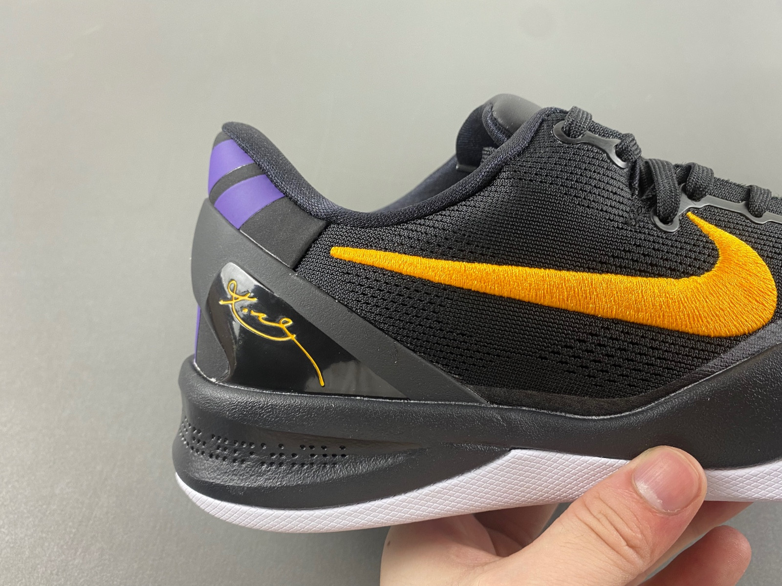 nike kobe 8 protro black university gold hf9550-001