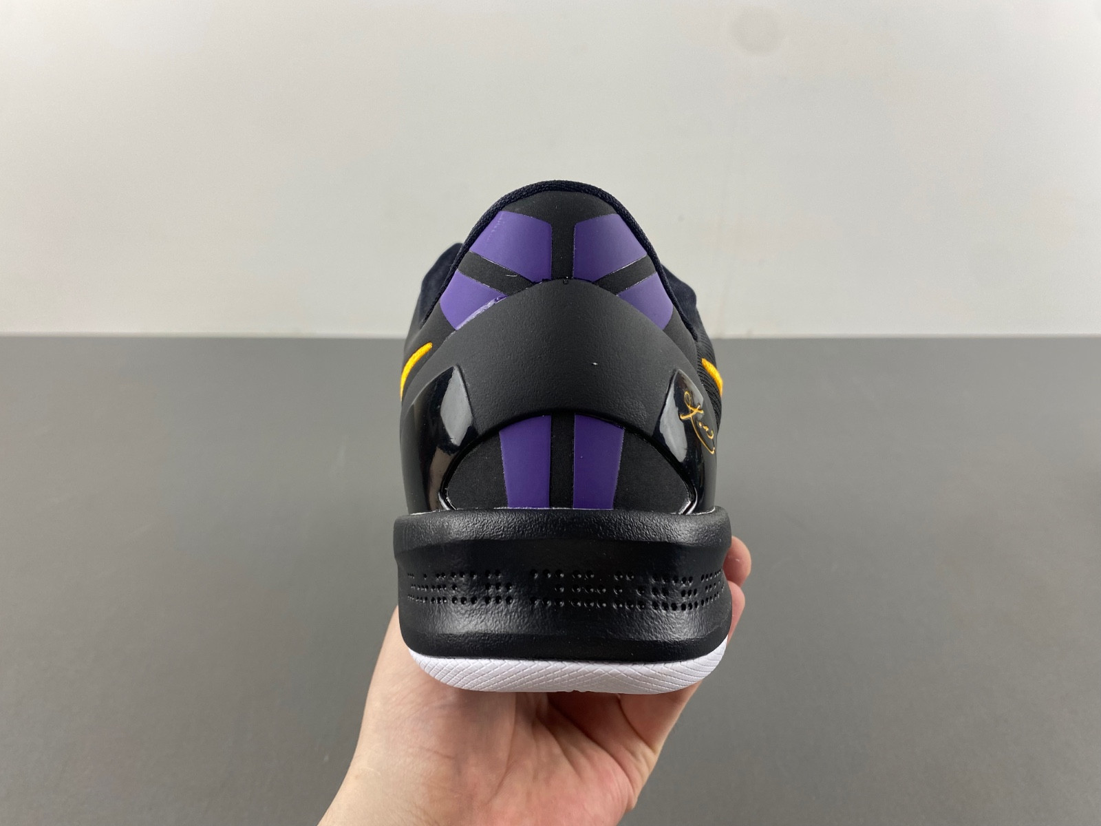 nike kobe 8 protro black university gold hf9550-001